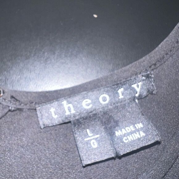 Theory “Kalstinn” Sleeveless 100% Silk Black Blouse Size Large EUC - Picture 4 of 8